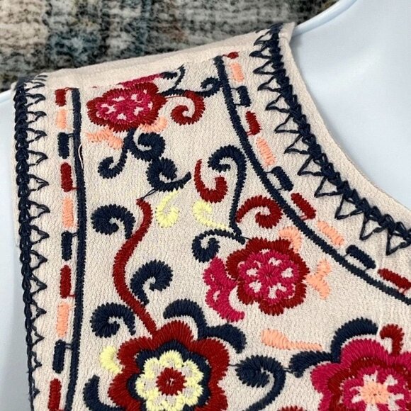 En Creme Rayon Mini Dress Size S  Cream Embroidered Upper Body Knee Length - Picture 3 of 13